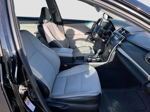 Used 2016 Toyota Camry SE image 26