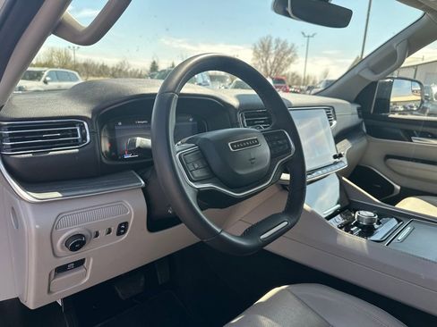 Used 2024 Jeep Wagoneer L Series II w/ Flexible Seating Group image 12