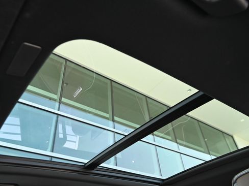 Used 2025 GMC Yukon Denali Ultimate image 28