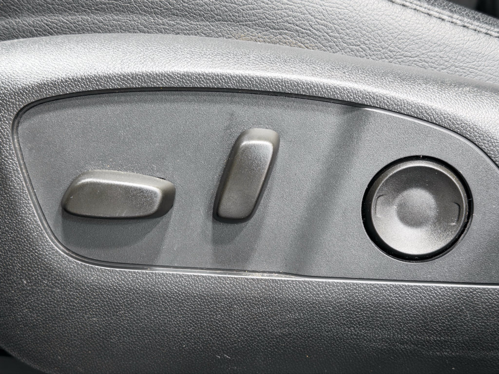 Used 2025 Honda Prologue EX image 7