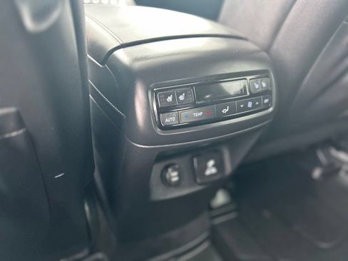 Used 2024 Hyundai Palisade Limited AWD/4WD image 34
