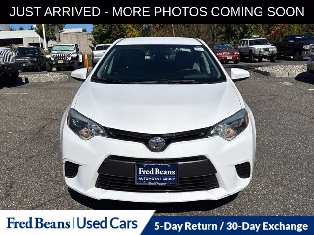Used 2015 Toyota Corolla LE FWD image 2