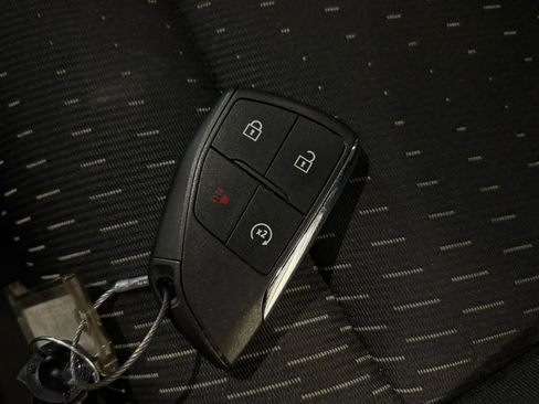 Used 2025 Chevrolet Equinox LT image 22