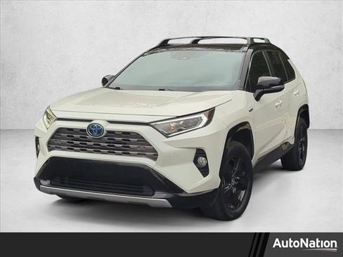 Used 2020 Toyota RAV4 XSE image 1