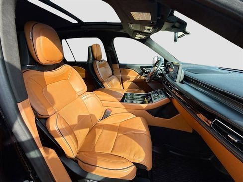 Used 2020 Lincoln Aviator Black Label image 33