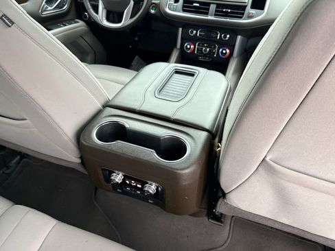 Used 2024 GMC Yukon SLE w/ Gmc Pro Safety Plus Package image 21