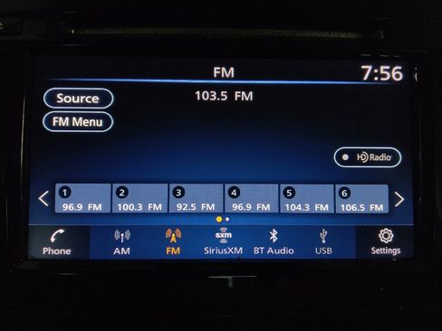 Used 2018 Nissan Rogue SL FWD image 25