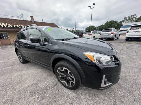 Used 2017 Subaru Crosstrek 2.0i Premium image 6