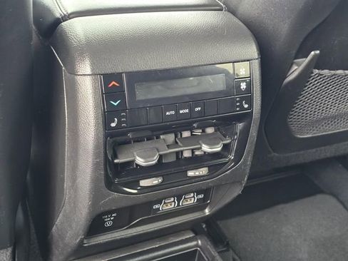 Used 2023 Jeep Grand Cherokee L Limited image 27