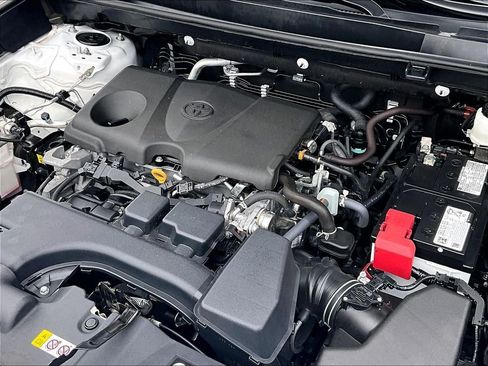 Used 2025 Toyota RAV4 XLE AWD/4WD image 35