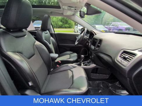 Used 2020 Jeep Compass Latitude AWD/4WD image 30