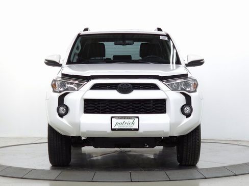Used 2019 Toyota 4Runner SR5 Premium image 11