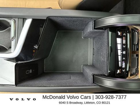 Certified 2024 Volvo XC90 B6 Ultimate w/ Protection Package Premier AWD/4WD image 21