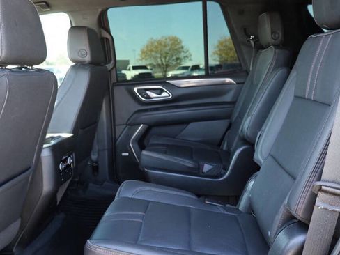 Used 2022 Chevrolet Tahoe RST w/ Luxury Package AWD/4WD image 17
