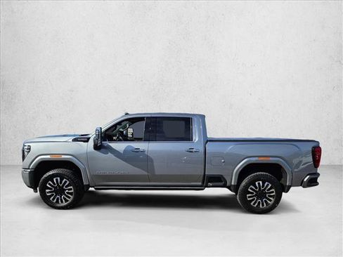 Used 2024 GMC Sierra 3500 Denali Ultimate image 8