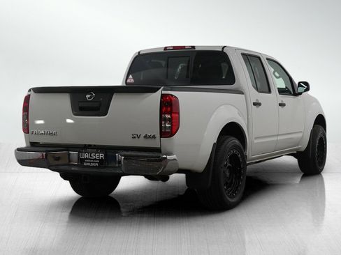 Used 2019 Nissan Frontier SV image 5