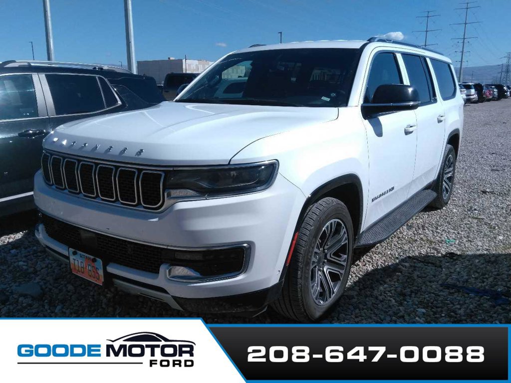Used 2024 Jeep Wagoneer L Series II w/ Flexible Seating Group AWD/4WD image 12