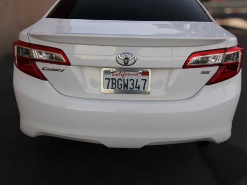 Used 2013 Toyota Camry SE image 21