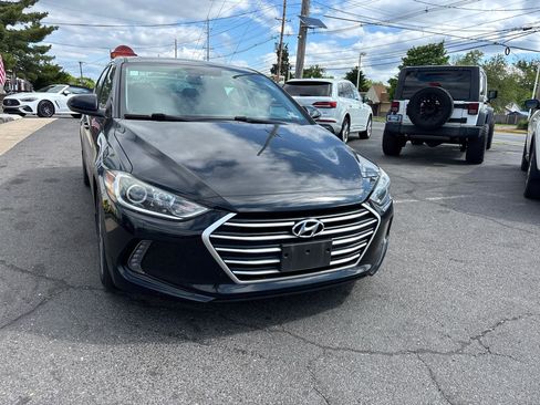 Used 2018 Hyundai Elantra Value Edition FWD image 11