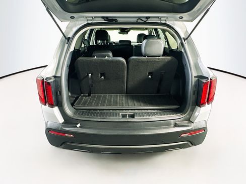Used 2023 Kia Sorento S w/ Panoramic Sunroof Package AWD/4WD image 32