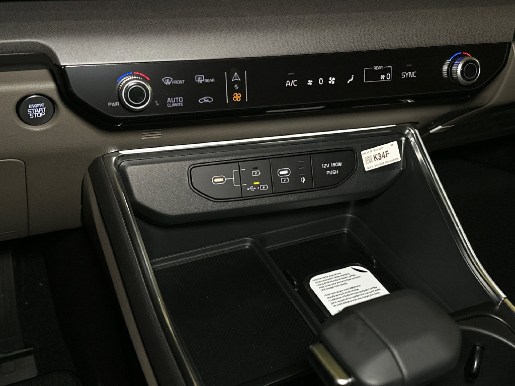 New 2026 Kia Carnival EX FWD image 24