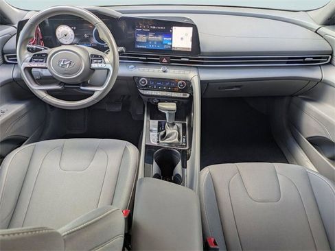 Used 2023 Hyundai Elantra SEL w/ Convenience Package image 14