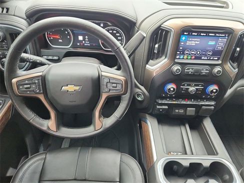 Used 2021 Chevrolet Silverado 1500 High Country w/ Technology Package image 11