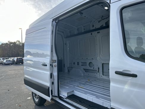 New 2026 Ford Transit 350 148 High Roof AWD image 29