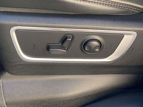 Used 2023 RAM 1500 Laramie AWD/4WD image 16