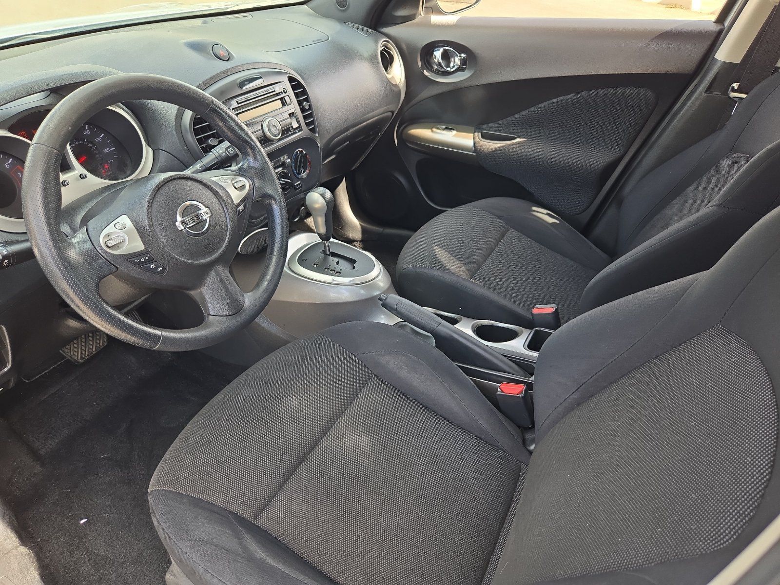Used 2014 Nissan Juke S FWD image 9