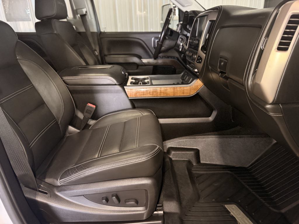 Used 2018 GMC Sierra 3500 Denali w/ Duramax Plus Package AWD/4WD image 24