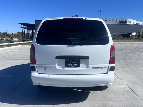 Used 2003 Chevrolet Venture Plus w/ Climate Package image 24