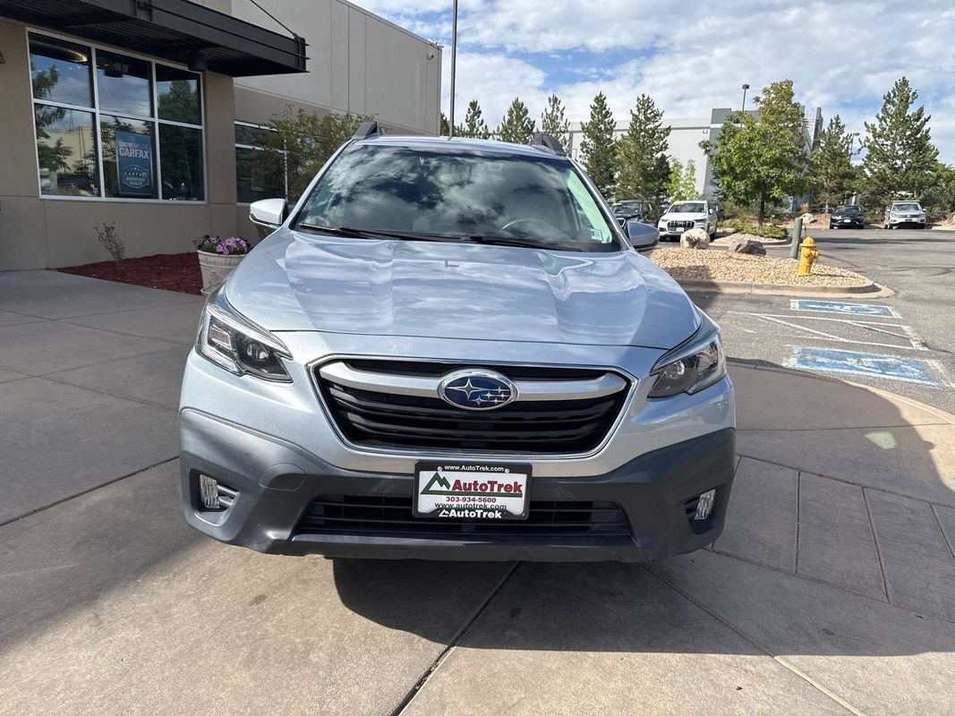 Used 2020 Subaru Outback Premium AWD/4WD image 3