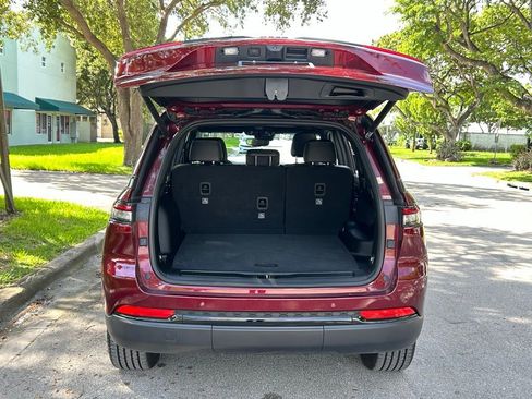 Certified 2024 Jeep Grand Cherokee Altitude image 43