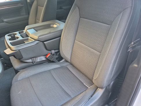 Used 2024 Chevrolet Silverado 1500 LT image 11