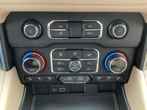 Used 2021 Chevrolet Tahoe Premier image 20