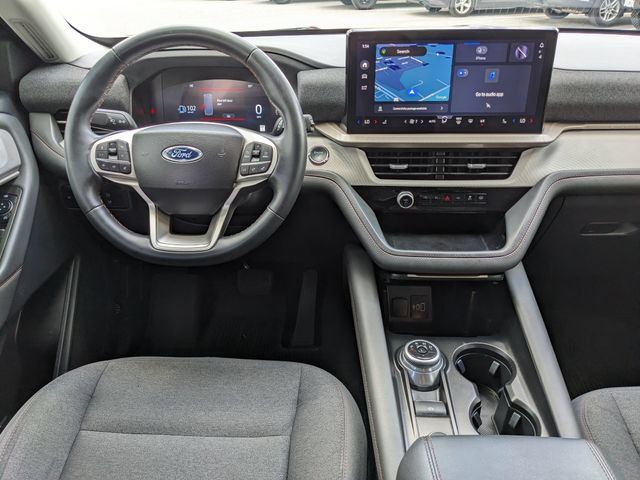 Used 2025 Ford Explorer Active RWD image 15