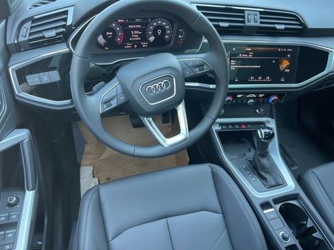 New 2025 Audi Q3 2.0T Premium image 36