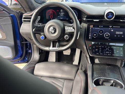 Certified 2024 Maserati GranTurismo Trofeo image 32