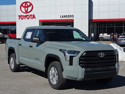 New 2026 Toyota Tundra SR5