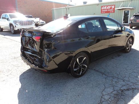 Used 2025 Nissan Versa SR w/ Trunk Package image 5