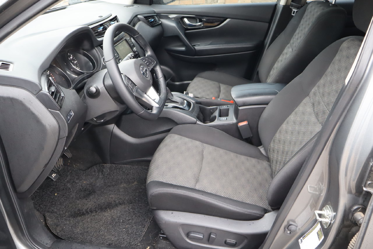 Used 2021 Nissan Rogue Sport SV FWD image 15