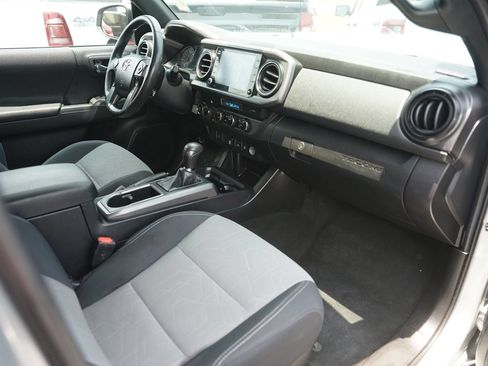 Used 2023 Toyota Tacoma TRD Sport AWD/4WD image 17