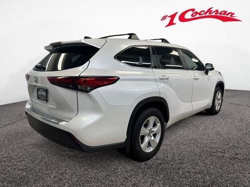 Used 2023 Toyota Highlander L FWD image 24