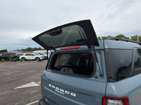 Used 2023 Ford Bronco Sport Outer Banks w/ Tech Package AWD/4WD image 9