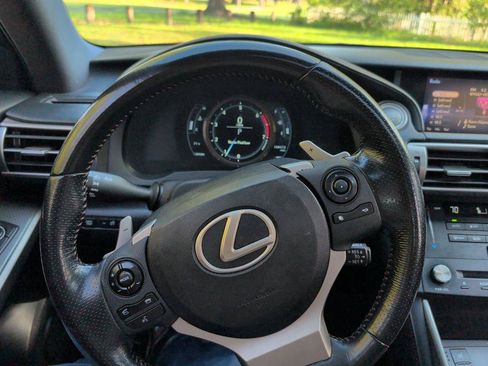 Used 2016 Lexus IS 200t w/ F Sport Package RWD image 13