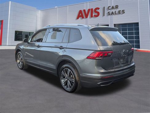 Used 2024 Volkswagen Tiguan SE image 10