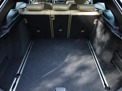 Used 2017 BMW 330i Gran Turismo xDrive image 22