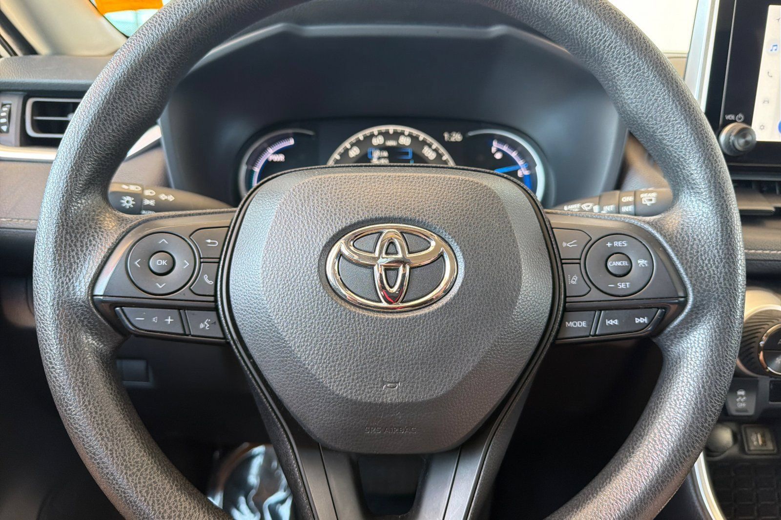 Used 2025 Toyota RAV4 XLE AWD/4WD image 26