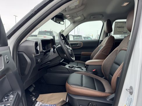 New 2025 Ford Bronco Sport Outer Banks w/ Outer Banks Tech Package+ AWD/4WD image 5